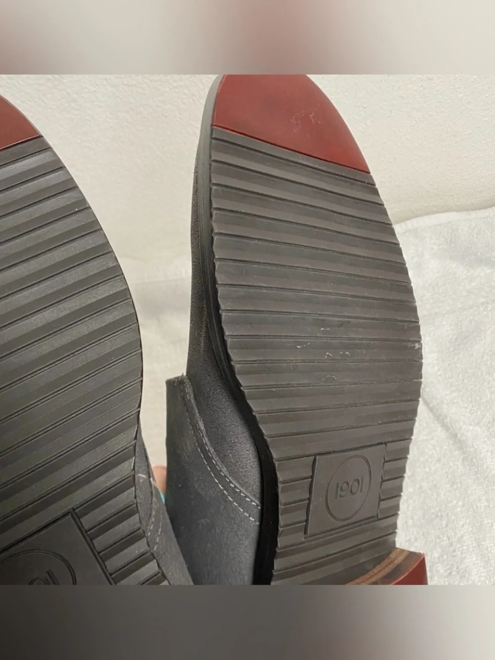1901 Men's Gray Textured Leather Chukka Boots Size 10.5 Streetwear Tech Classic
